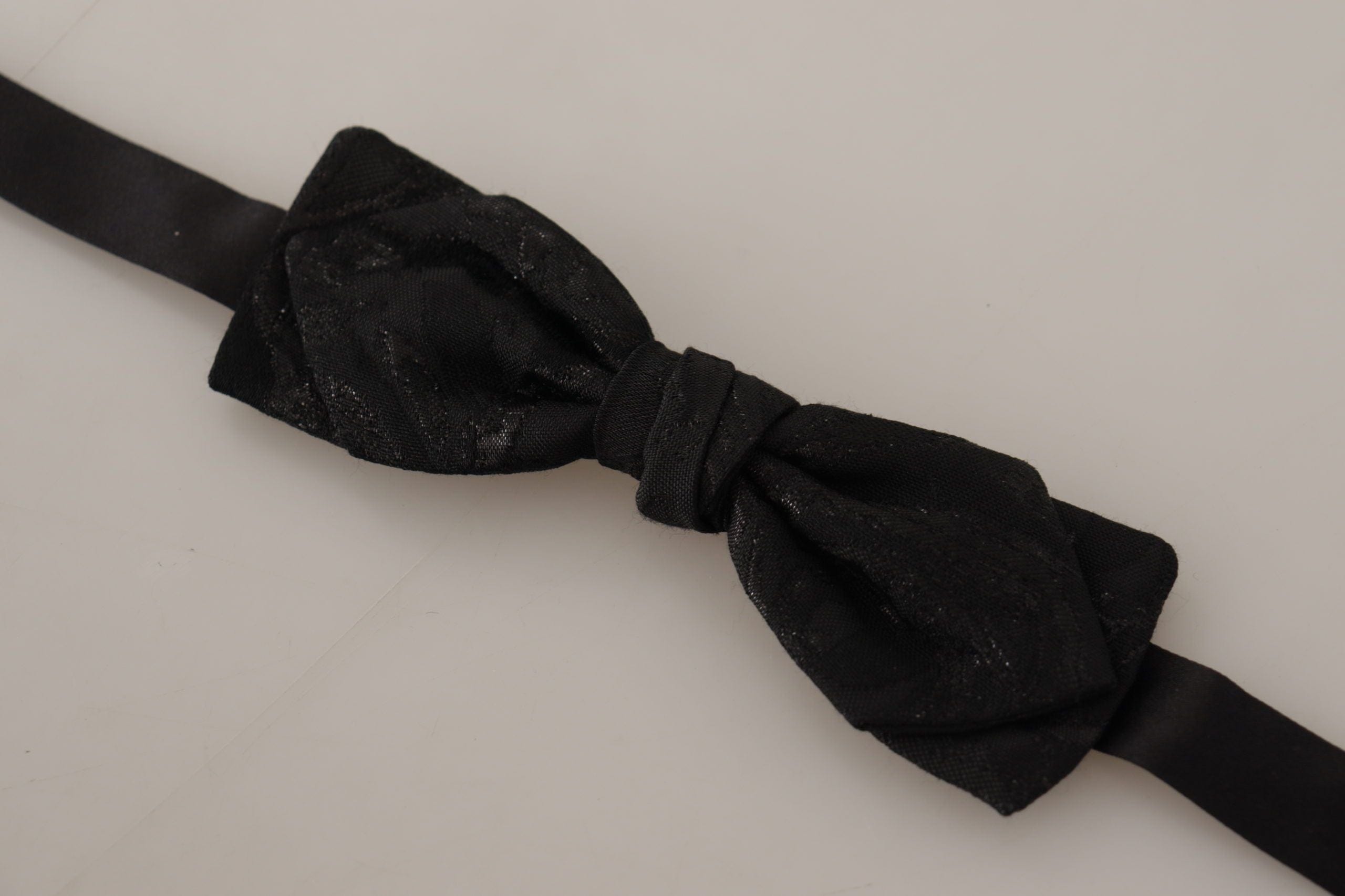 Dolce & Gabbana Elegant Black Silk Blend Bow Tie