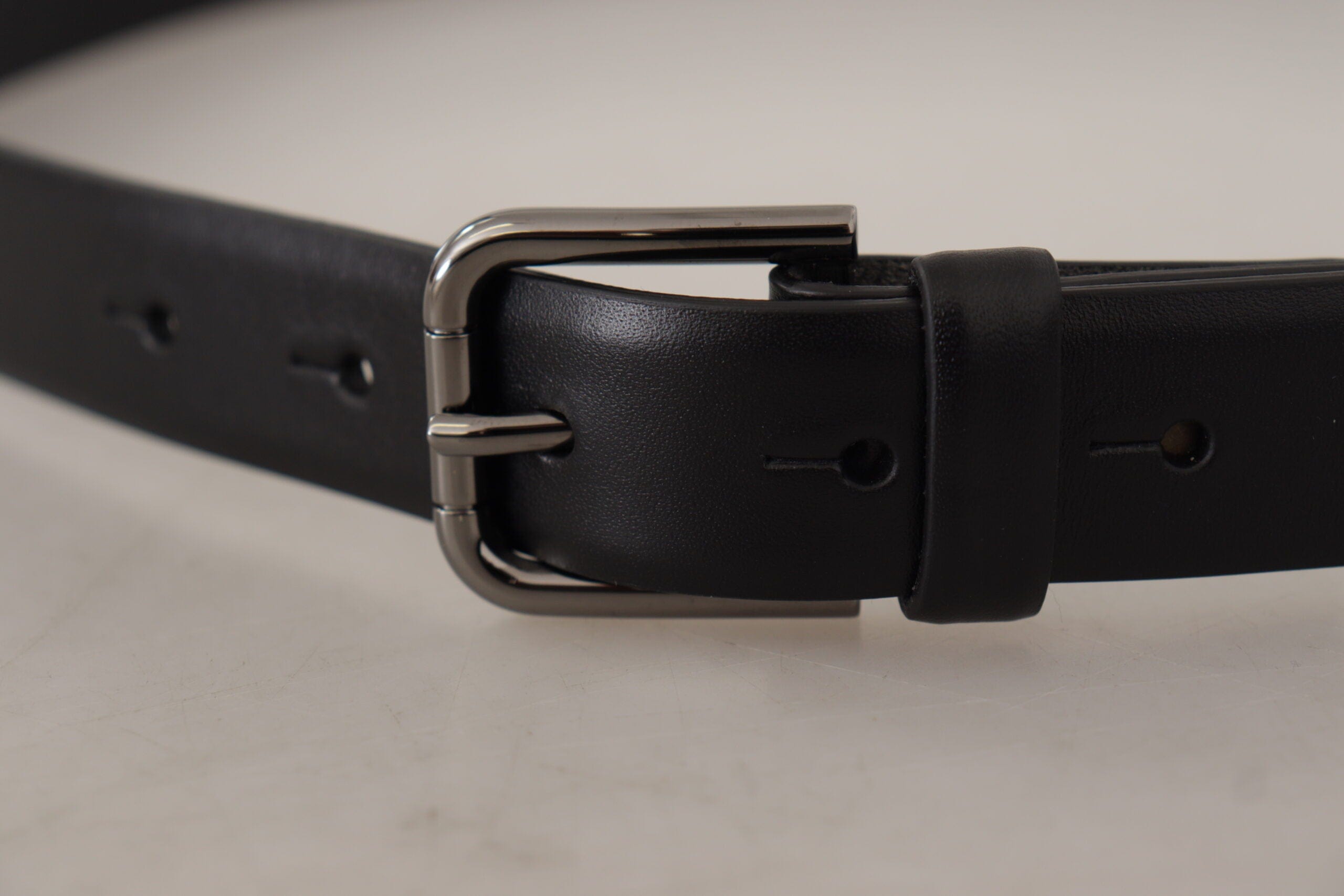 Dolce & Gabbana Elegant Black Leather Classic Belt