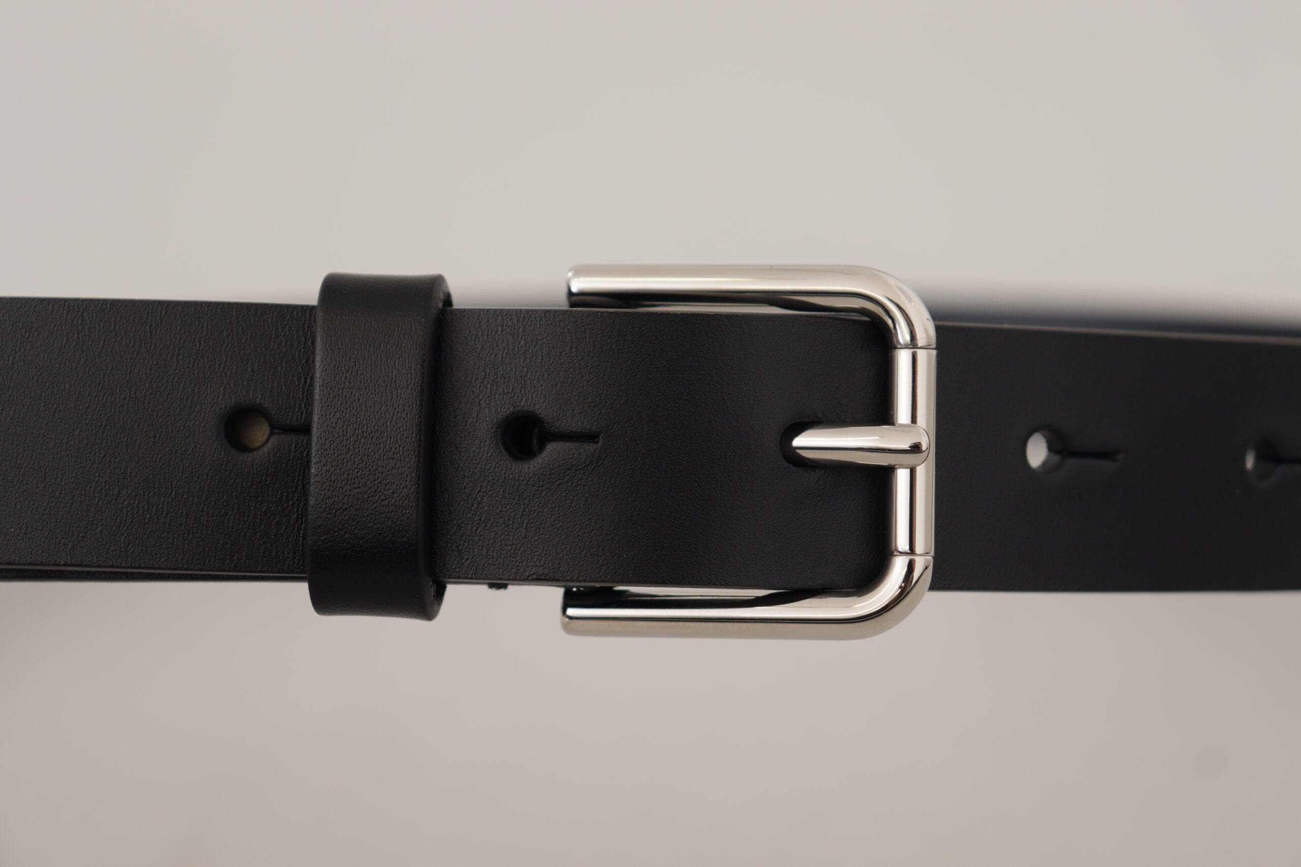 Dolce & Gabbana Elegant Black Leather Belt with Metal Buckle